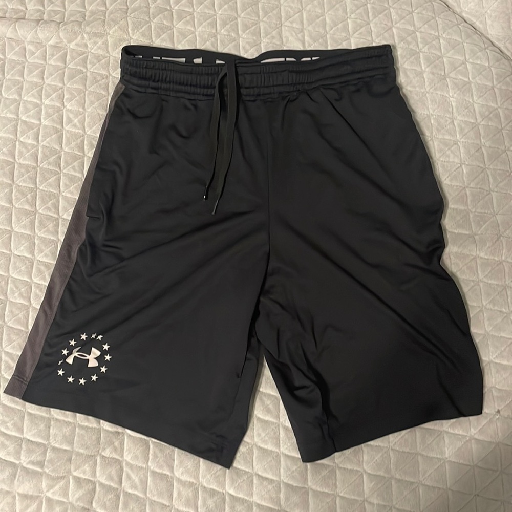 Mens UA shorts!